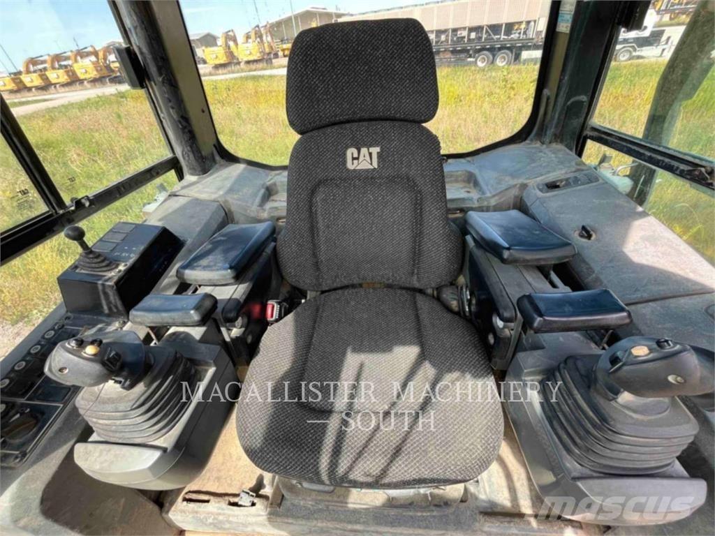 CAT D6KXL Kāpurķēžu buldozeri