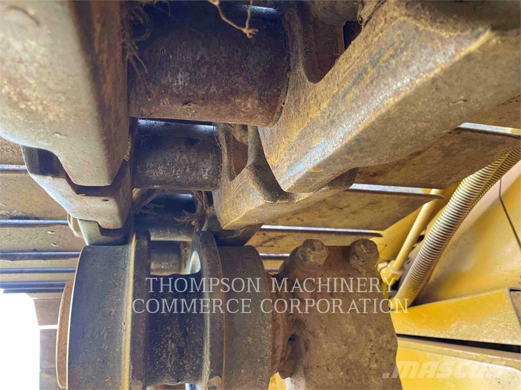 CAT D6M LGP Kāpurķēžu buldozeri