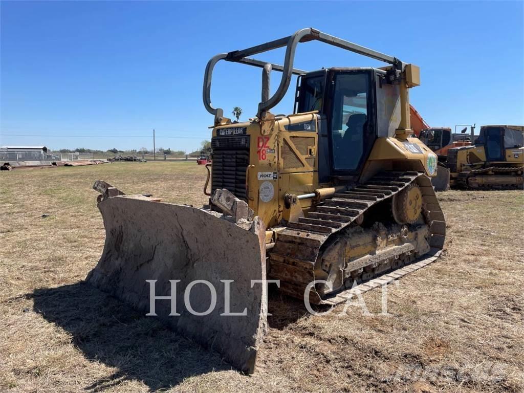 CAT D6N Kāpurķēžu buldozeri