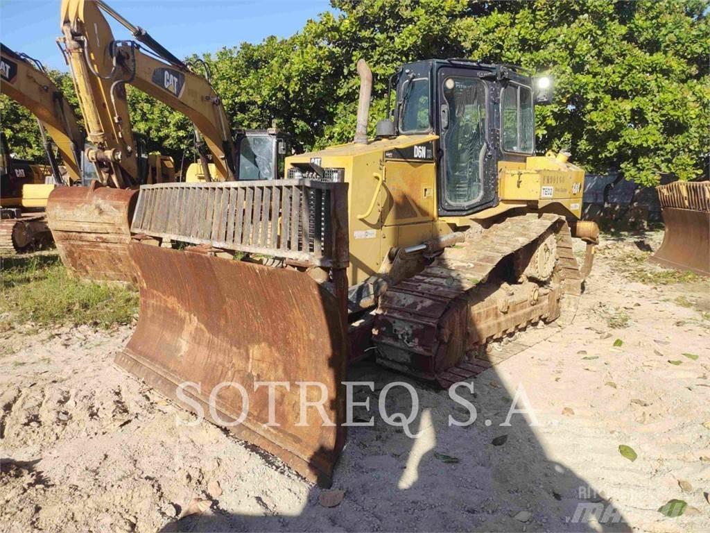CAT D6NXL Kāpurķēžu buldozeri
