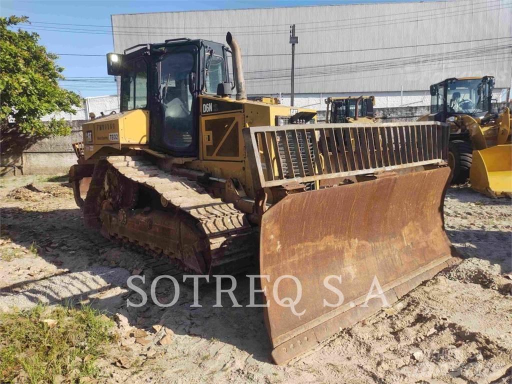 CAT D6NXL Kāpurķēžu buldozeri