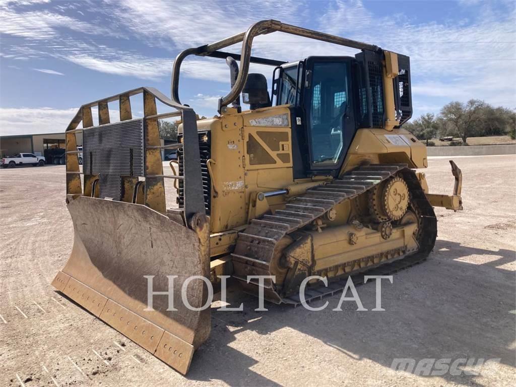 CAT D6NXL Kāpurķēžu buldozeri