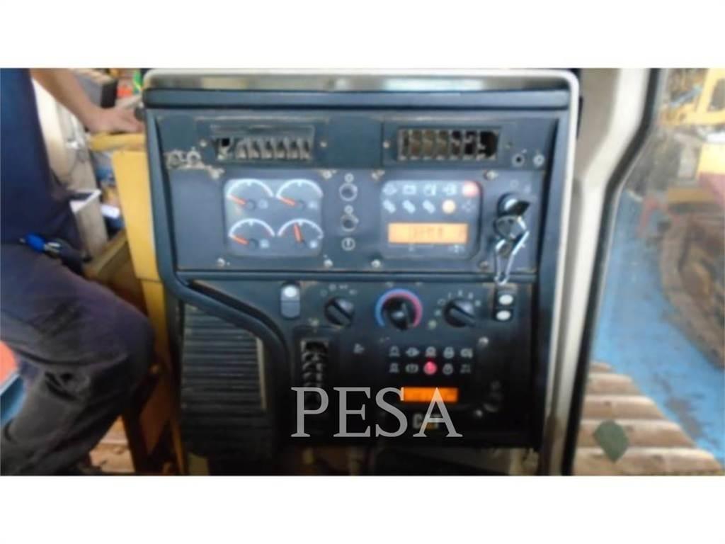 CAT D6T Kāpurķēžu buldozeri