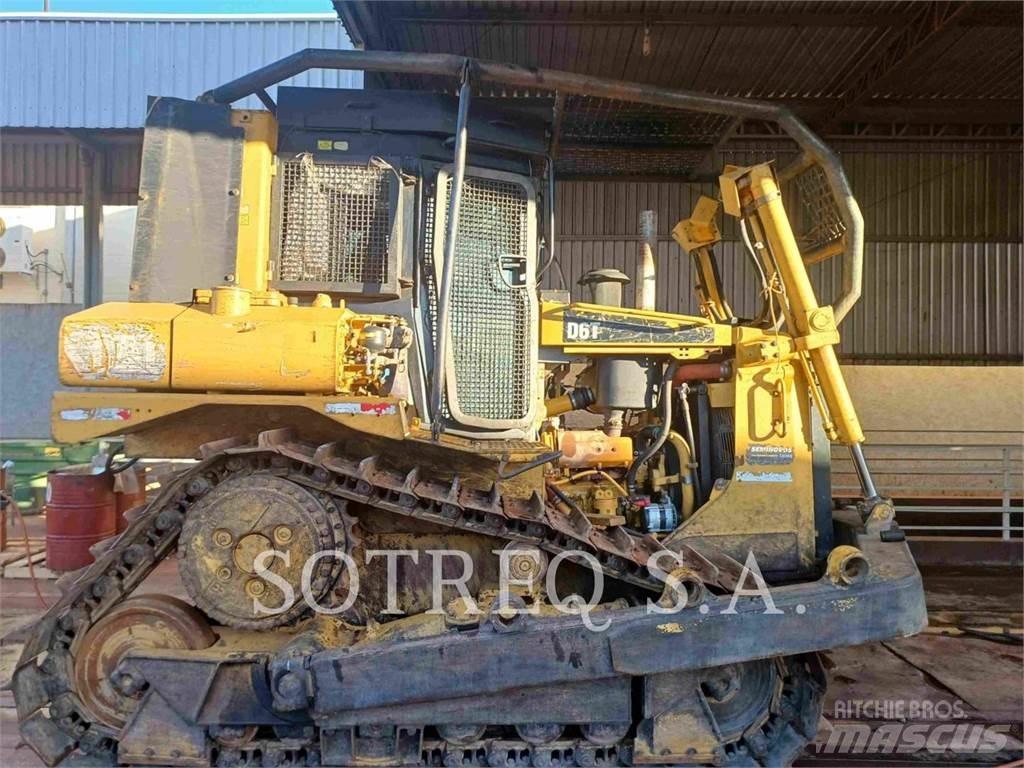 CAT D6T Kāpurķēžu buldozeri