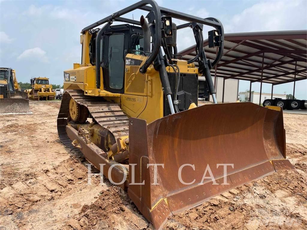 CAT D6T Kāpurķēžu buldozeri