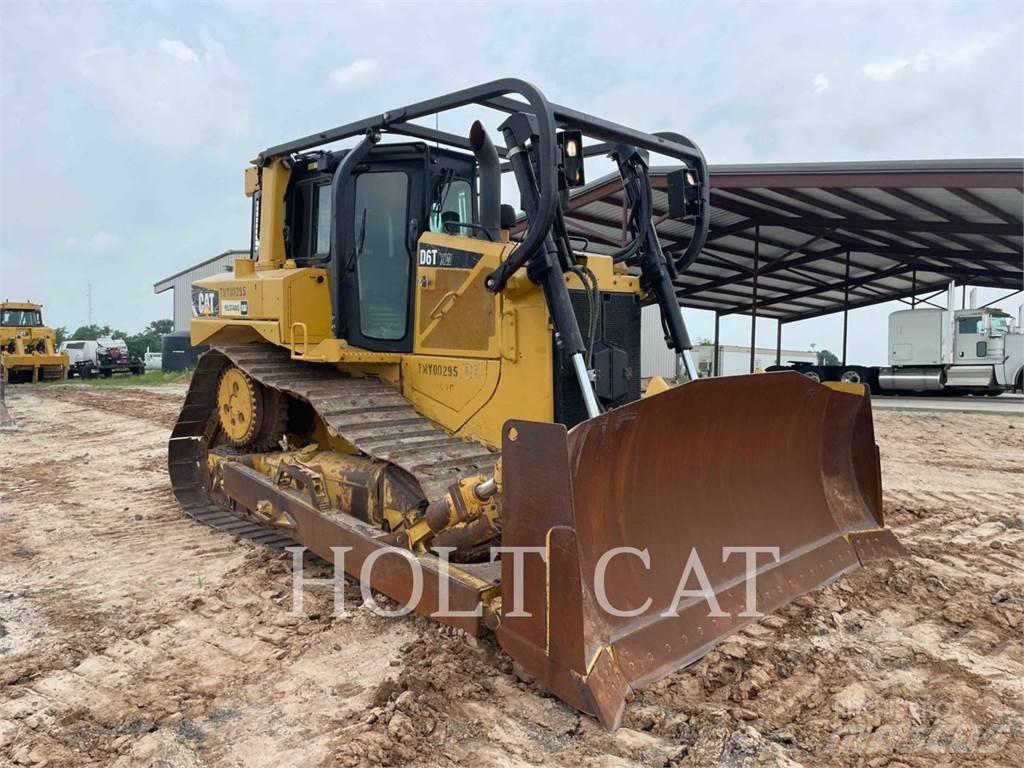 CAT D6T Kāpurķēžu buldozeri