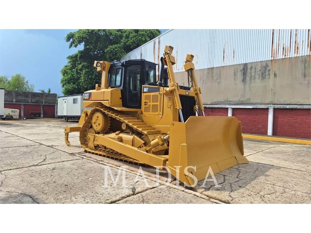 CAT D6T Kāpurķēžu buldozeri