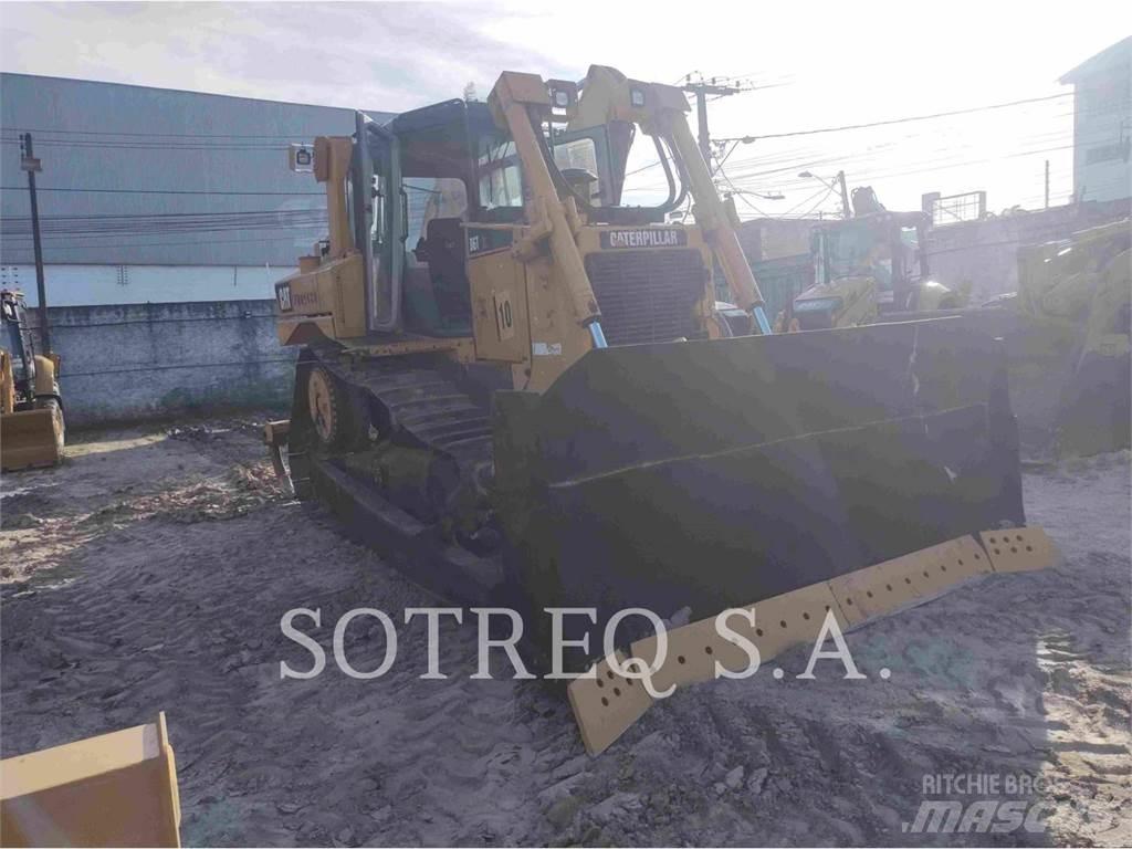 CAT D6T Kāpurķēžu buldozeri