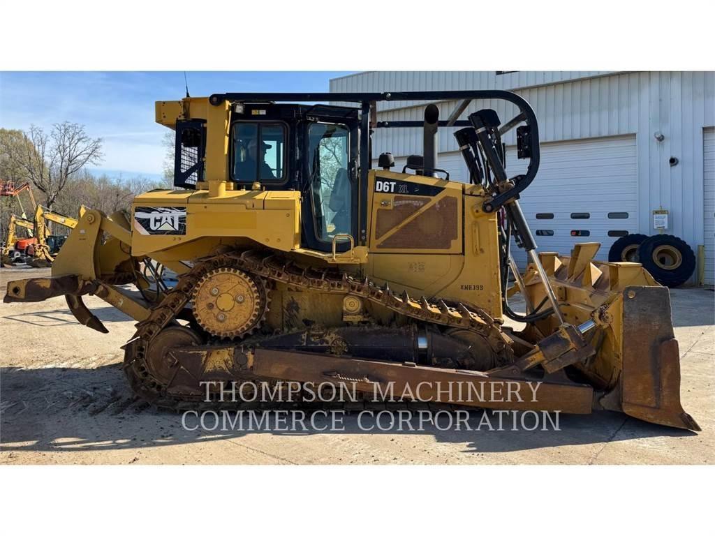 CAT D6T Kāpurķēžu buldozeri