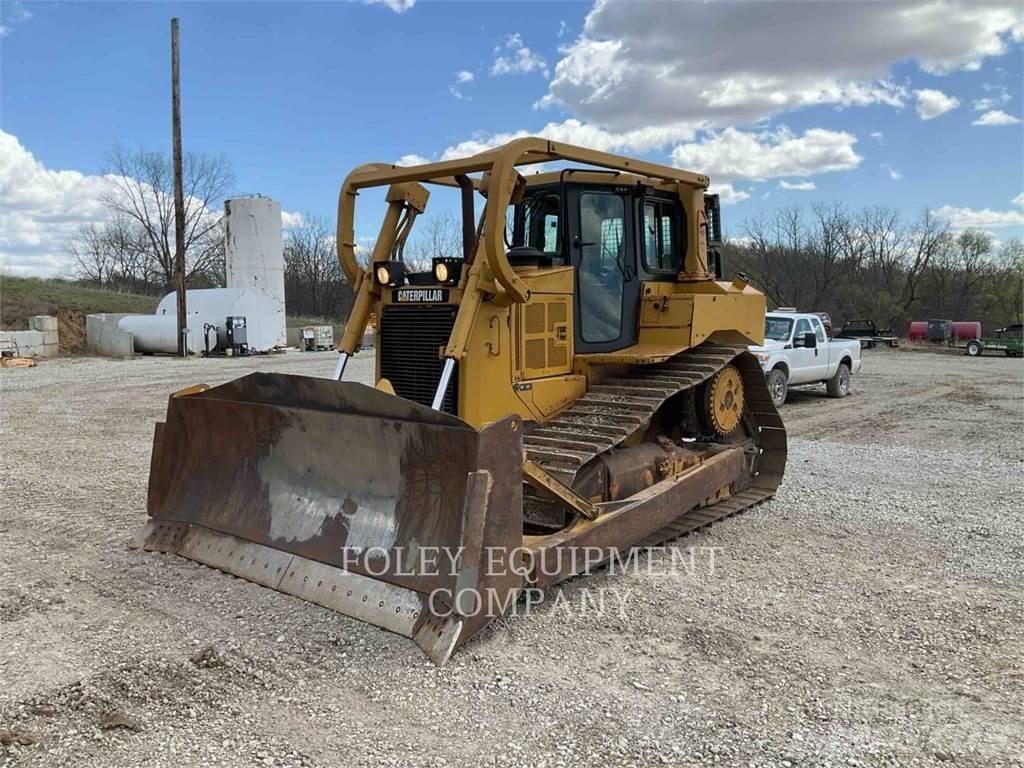 CAT D6T Kāpurķēžu buldozeri
