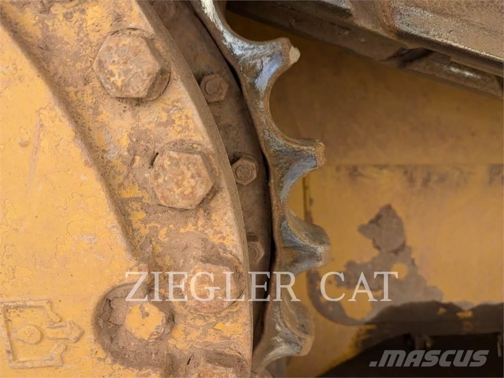 CAT D6T Kāpurķēžu buldozeri