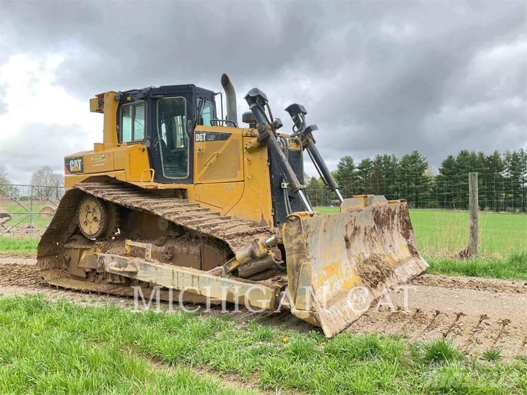 CAT D6T Kāpurķēžu buldozeri