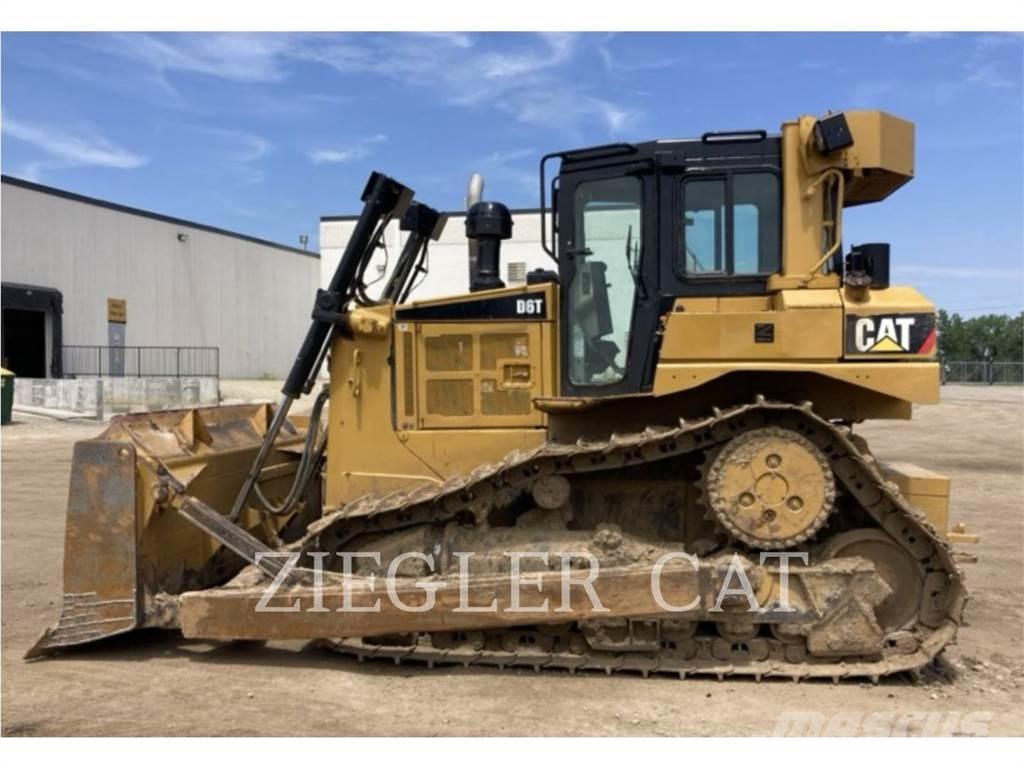 CAT D6T Kāpurķēžu buldozeri