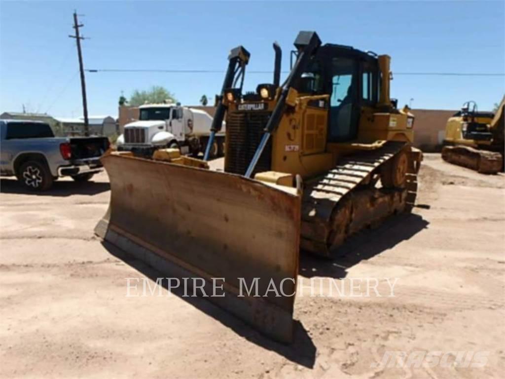 CAT D6T Kāpurķēžu buldozeri