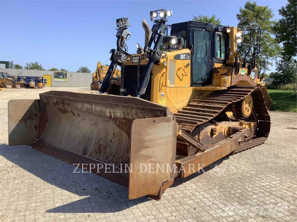 CAT D6T Kāpurķēžu buldozeri