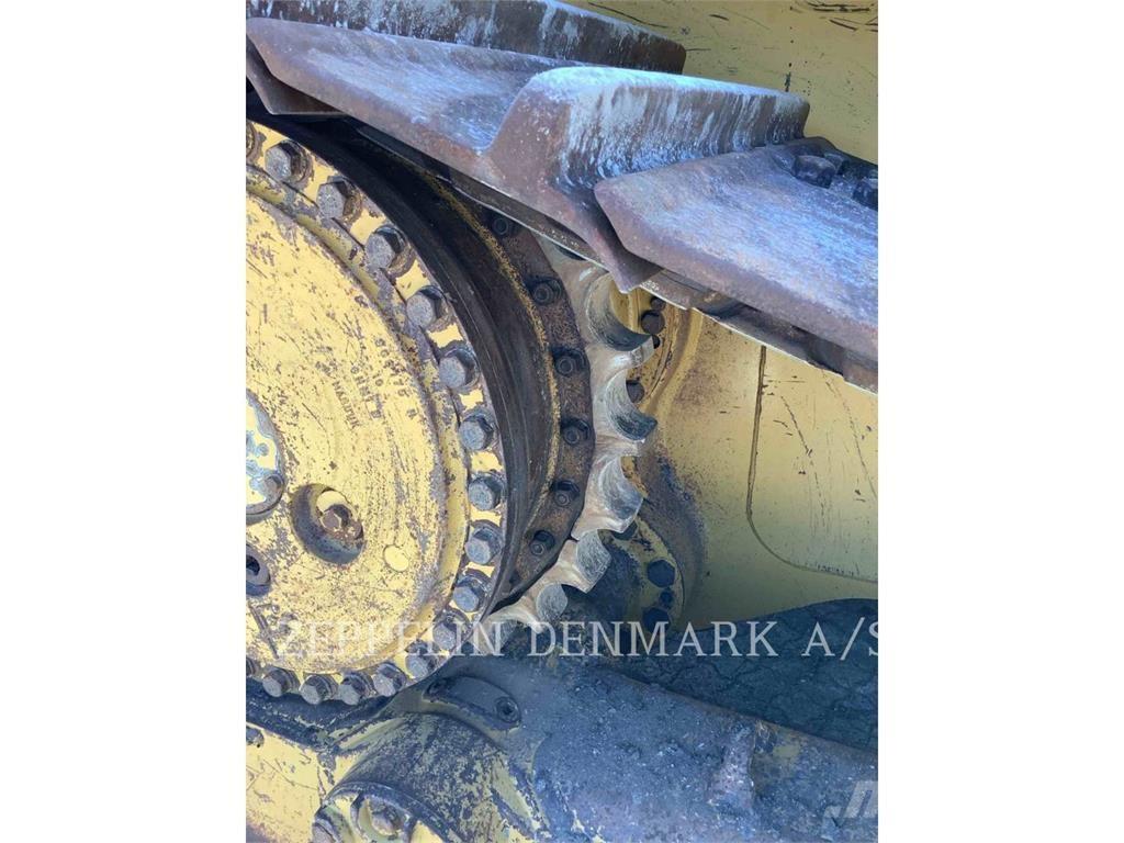 CAT D6T Kāpurķēžu buldozeri
