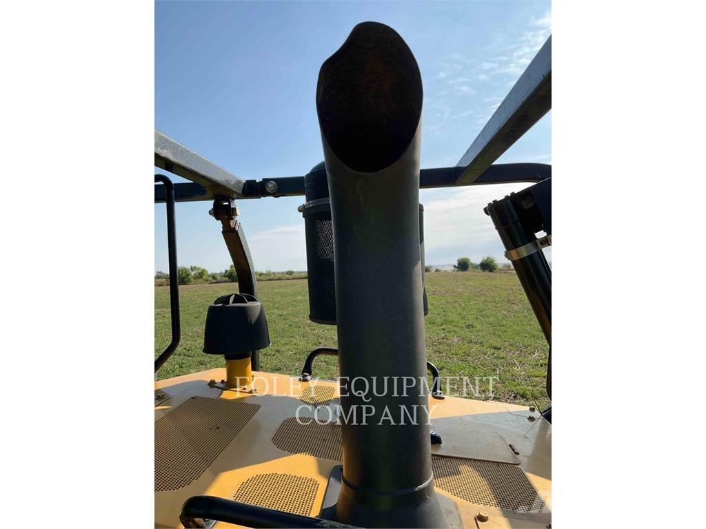 CAT D6T Kāpurķēžu buldozeri