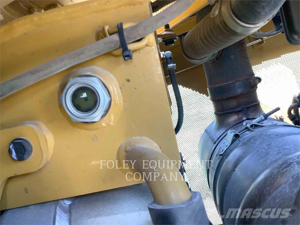 CAT D6T Kāpurķēžu buldozeri