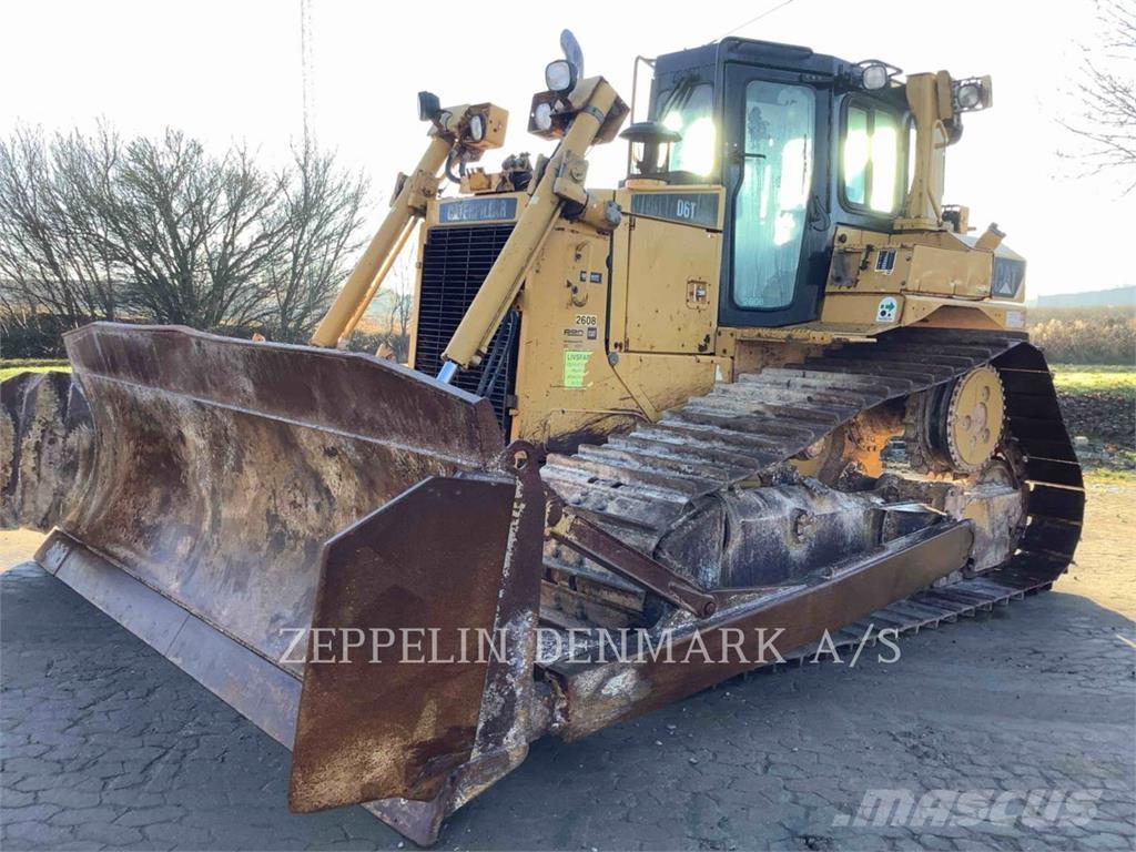 CAT D6T Kāpurķēžu buldozeri