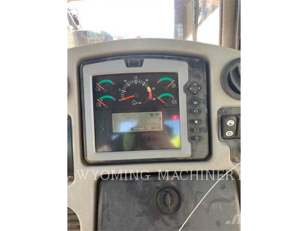 CAT D6T Kāpurķēžu buldozeri