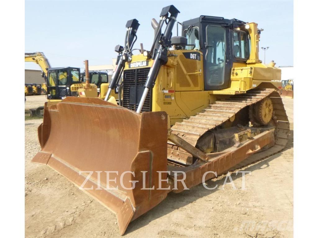 CAT D6T XW Kāpurķēžu buldozeri