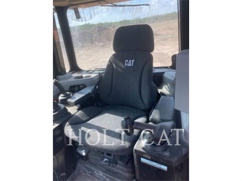 CAT D6T XWVP Kāpurķēžu buldozeri