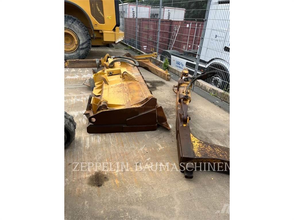 CAT D6TM Kāpurķēžu buldozeri