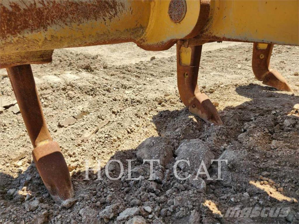 CAT D6XELGPVP3 Kāpurķēžu buldozeri