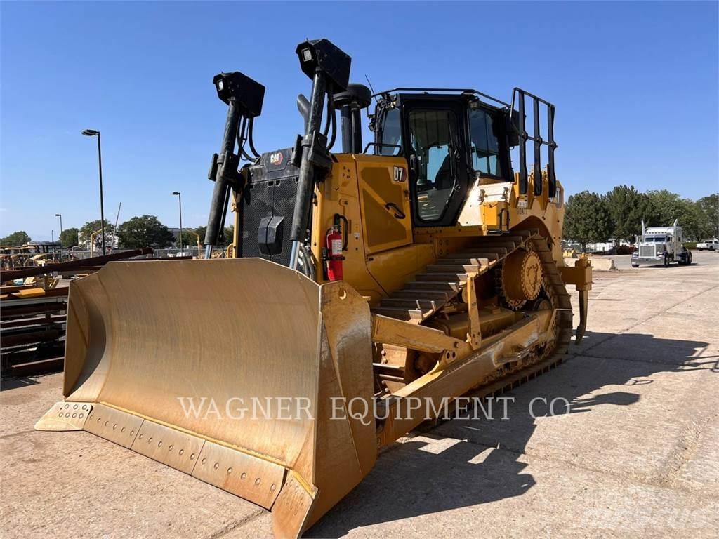 CAT D7 Kāpurķēžu buldozeri