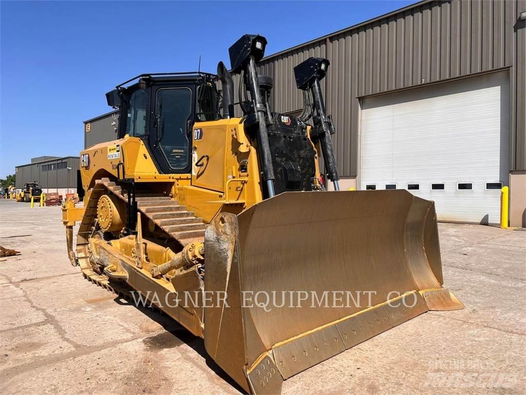 CAT D7 Kāpurķēžu buldozeri