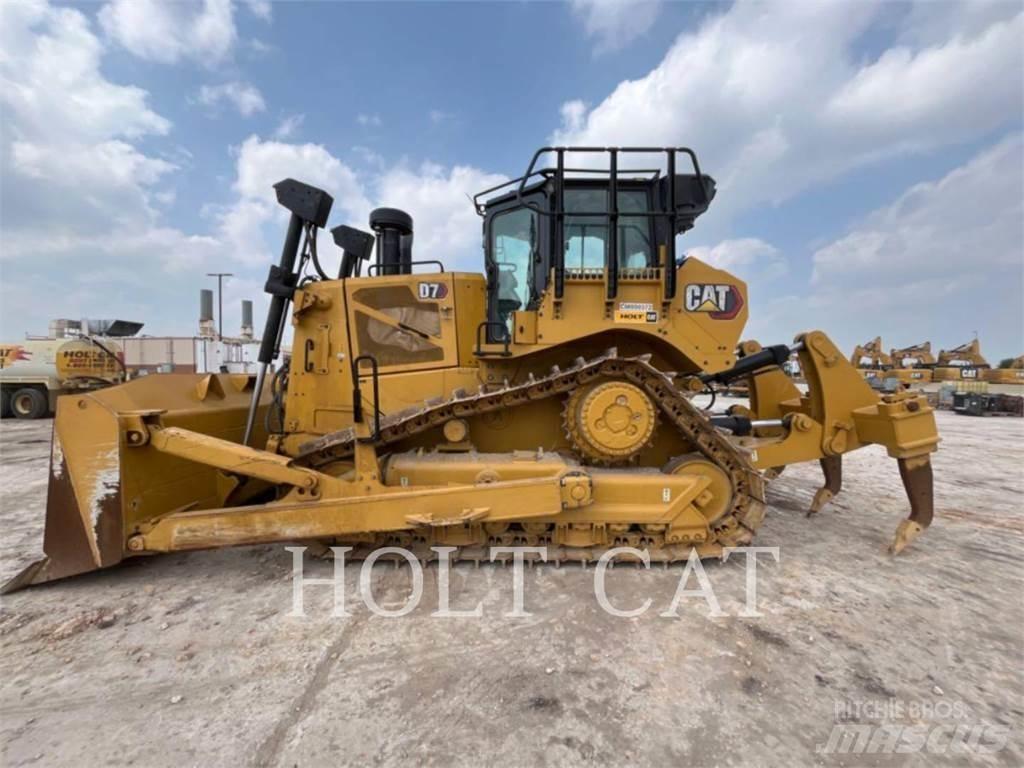 CAT D7 Kāpurķēžu buldozeri