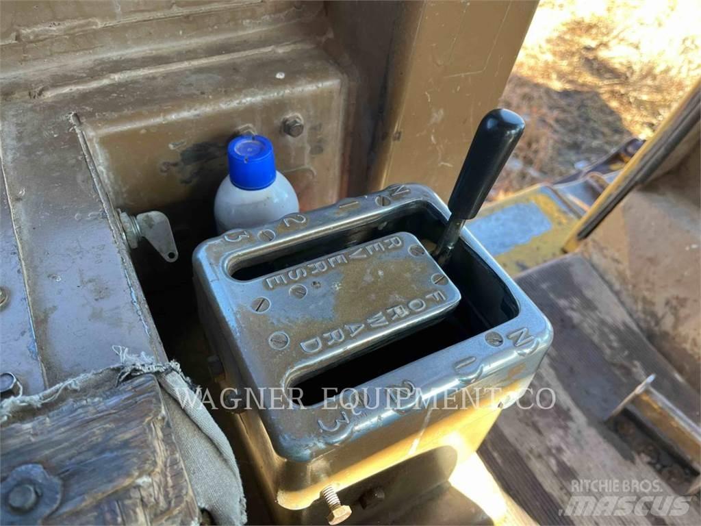 CAT D7G Kāpurķēžu buldozeri