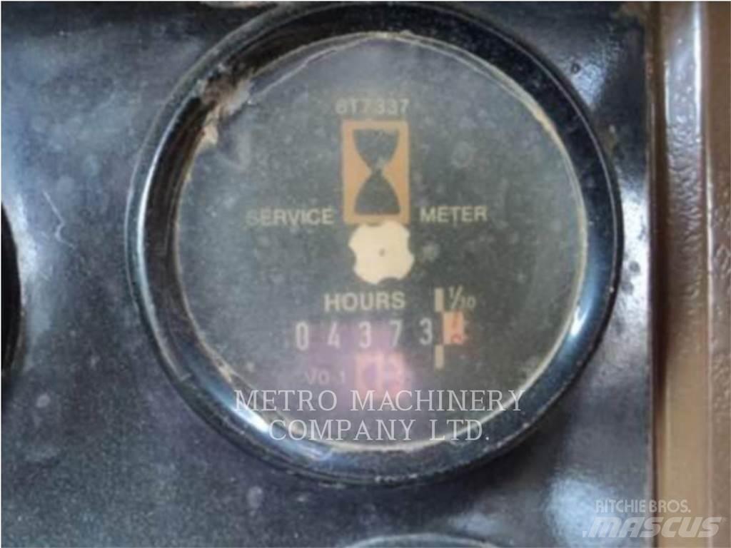 CAT D8L Kāpurķēžu buldozeri