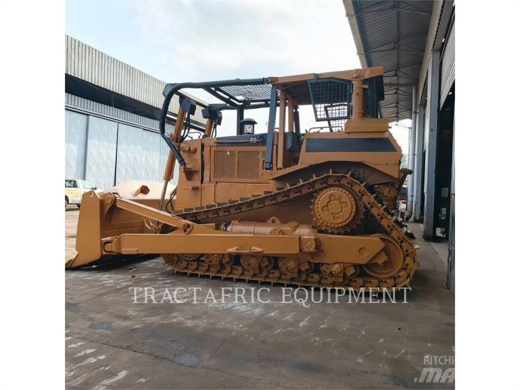 CAT D8N Kāpurķēžu buldozeri