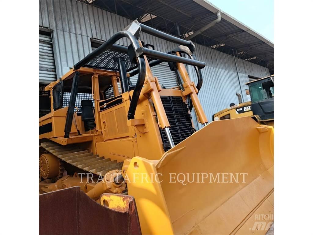 CAT D8N Kāpurķēžu buldozeri