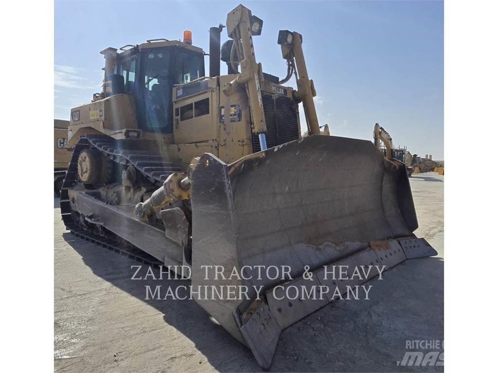 CAT D8R Kāpurķēžu buldozeri