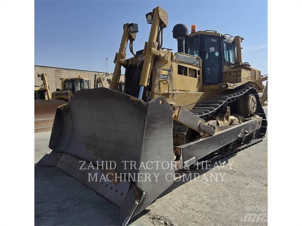 CAT D8R Kāpurķēžu buldozeri