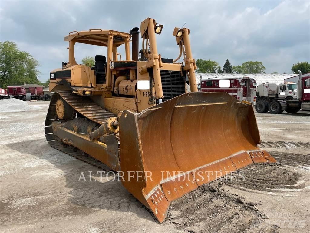 CAT D8R Kāpurķēžu buldozeri