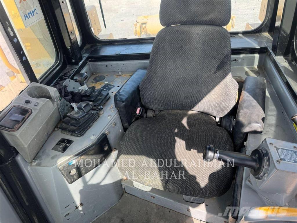 CAT D8RLRC Kāpurķēžu buldozeri