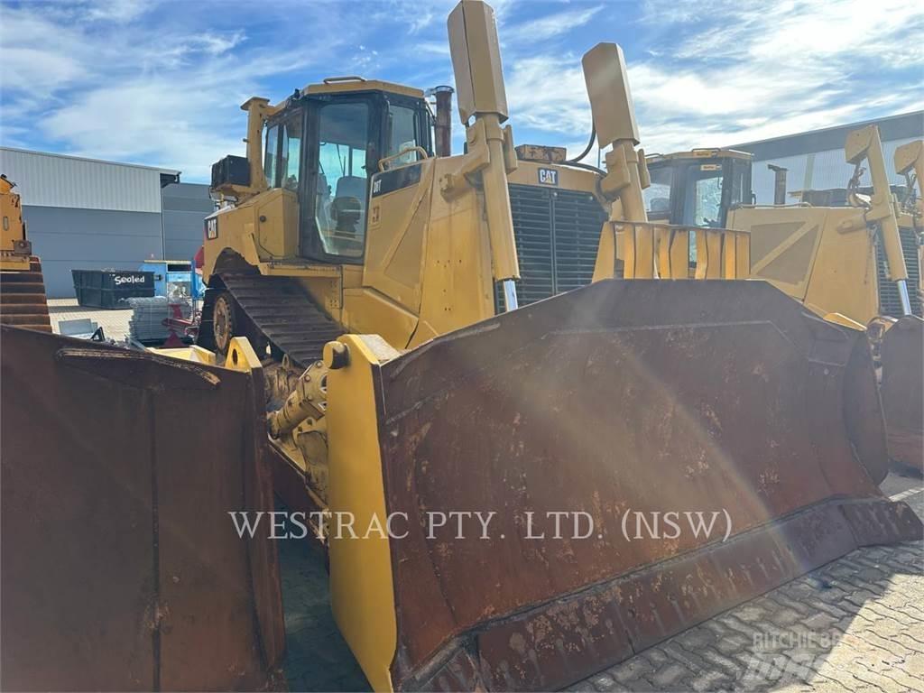 CAT D8T Kāpurķēžu buldozeri