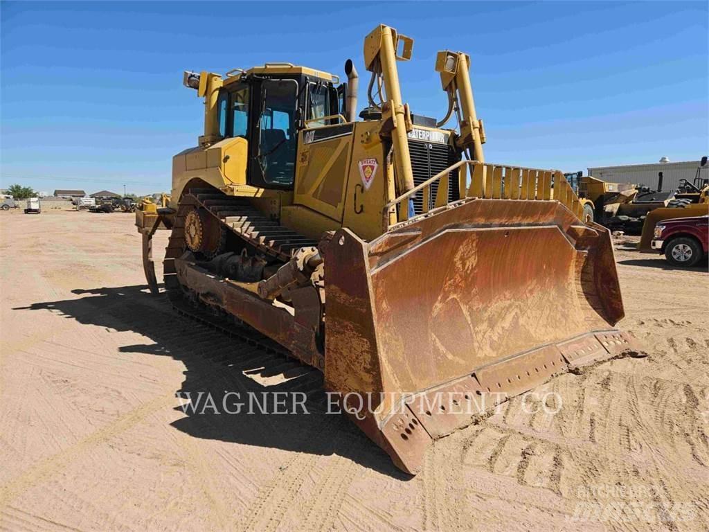 CAT D8T Kāpurķēžu buldozeri