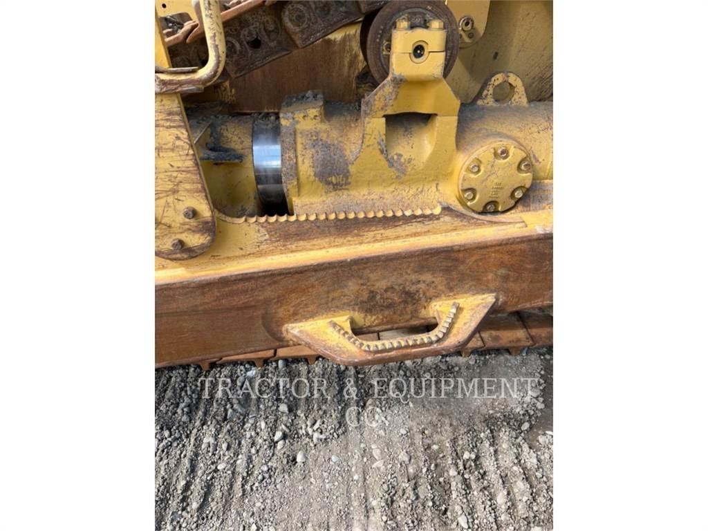 CAT D8T Kāpurķēžu buldozeri
