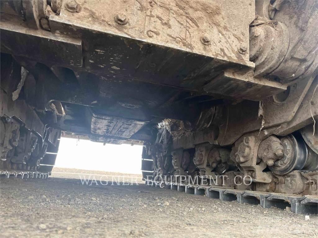 CAT D8T Kāpurķēžu buldozeri