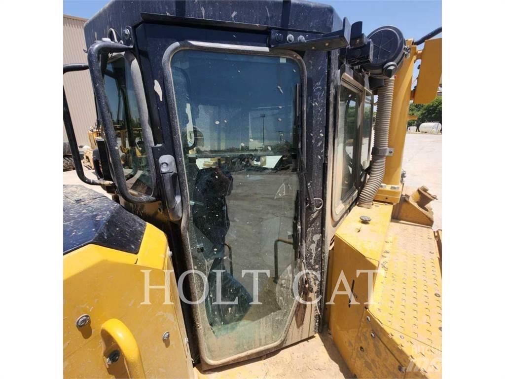 CAT D8T Kāpurķēžu buldozeri