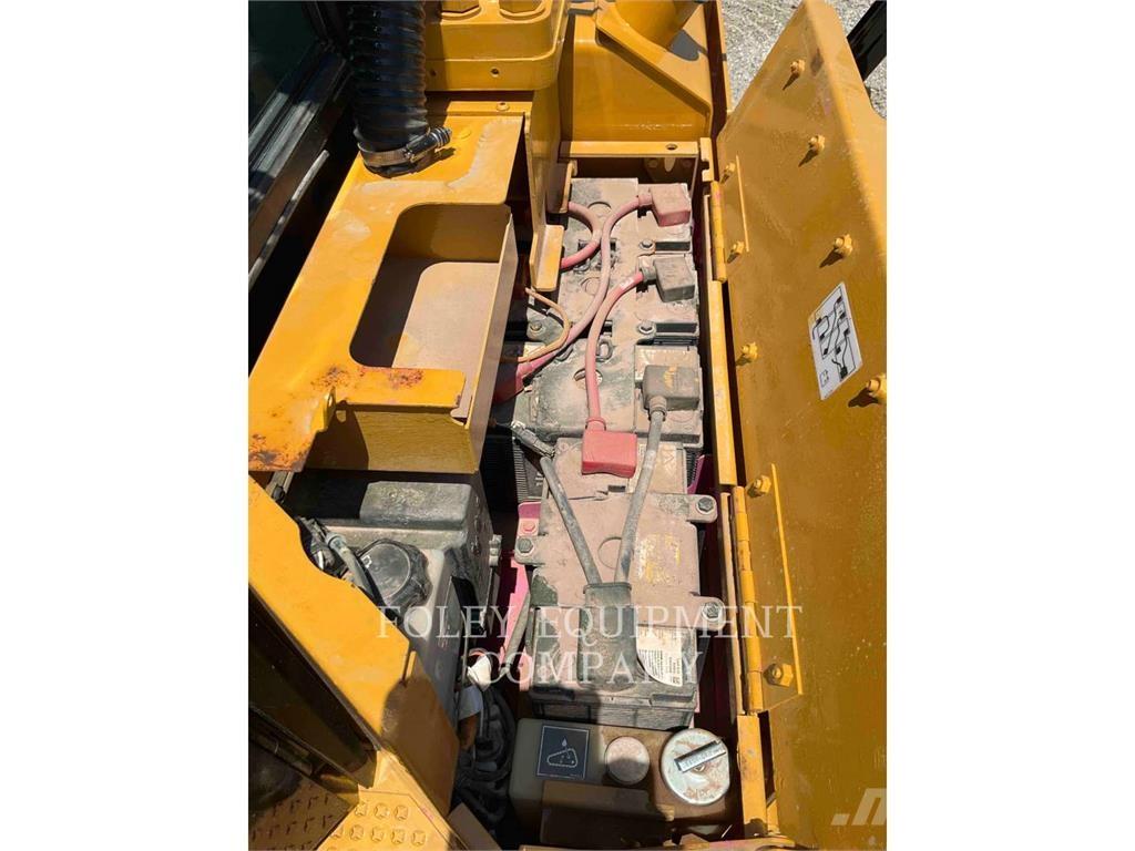 CAT D8T Kāpurķēžu buldozeri