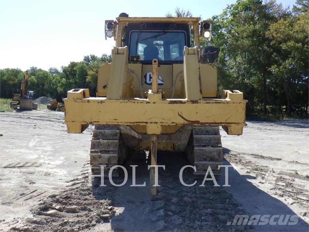 CAT D8T Kāpurķēžu buldozeri