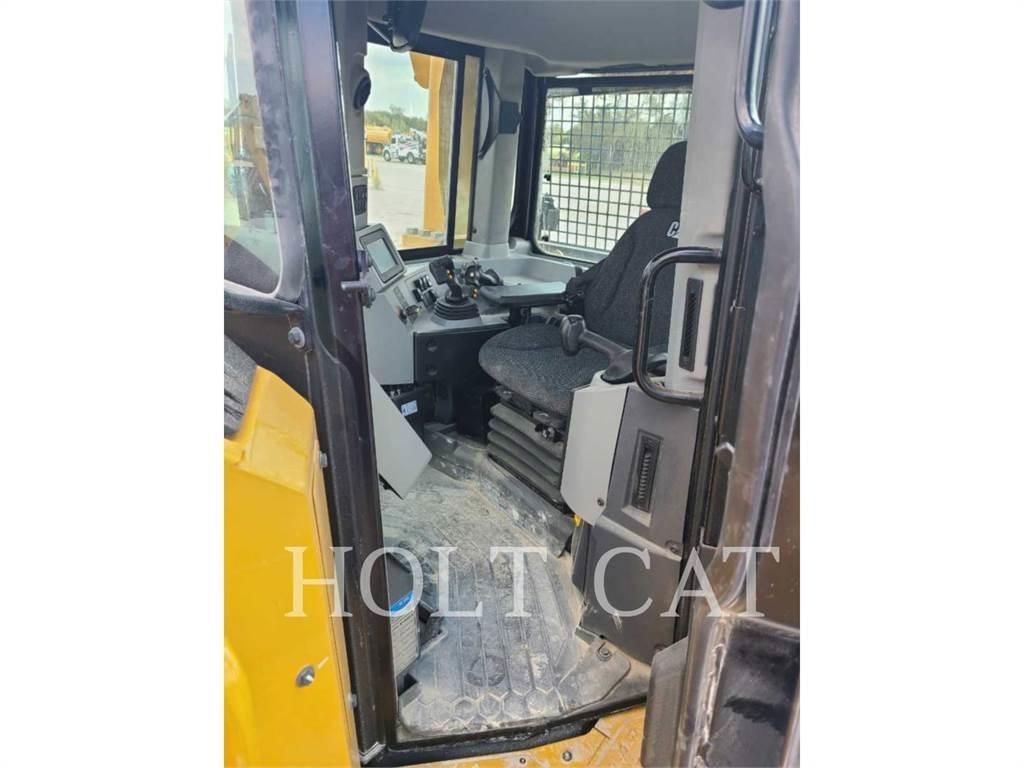 CAT D8T Kāpurķēžu buldozeri