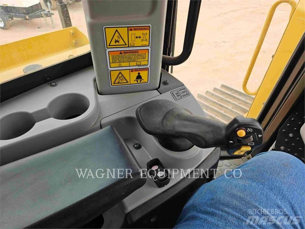 CAT D8T AW Kāpurķēžu buldozeri