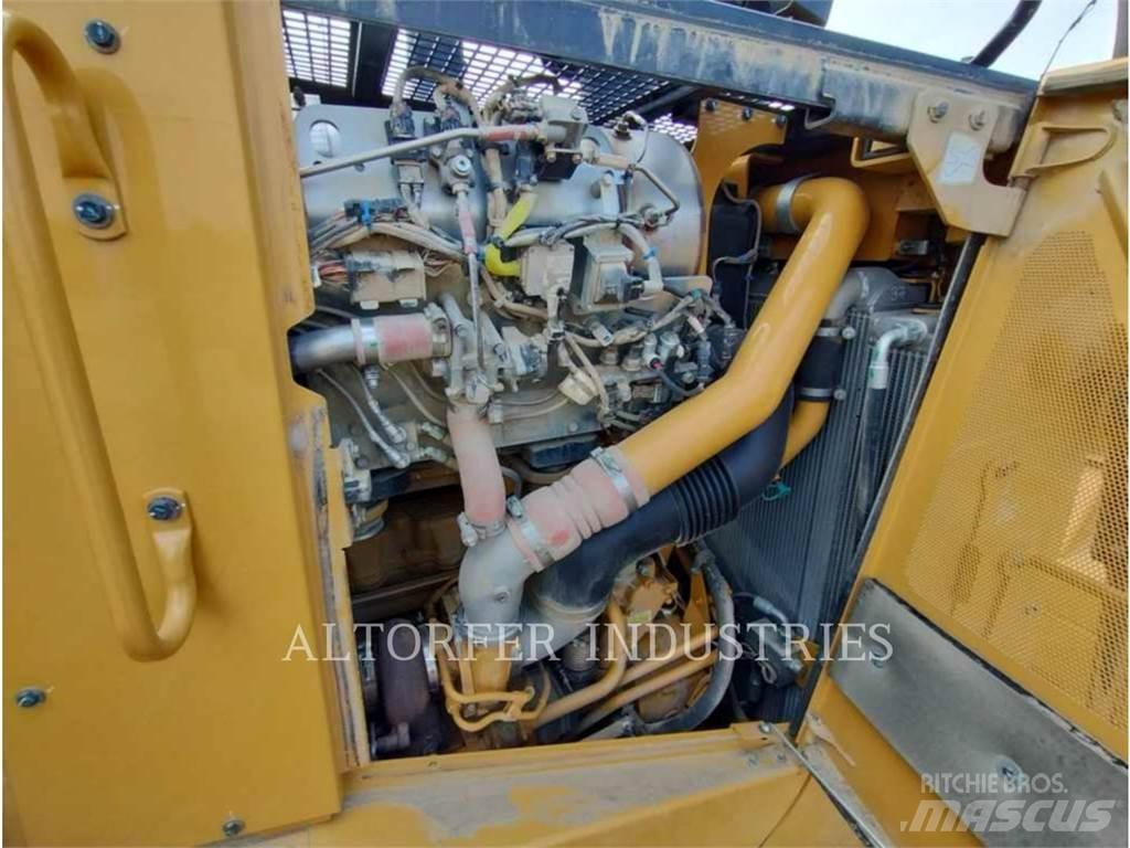 CAT D8T R Kāpurķēžu buldozeri