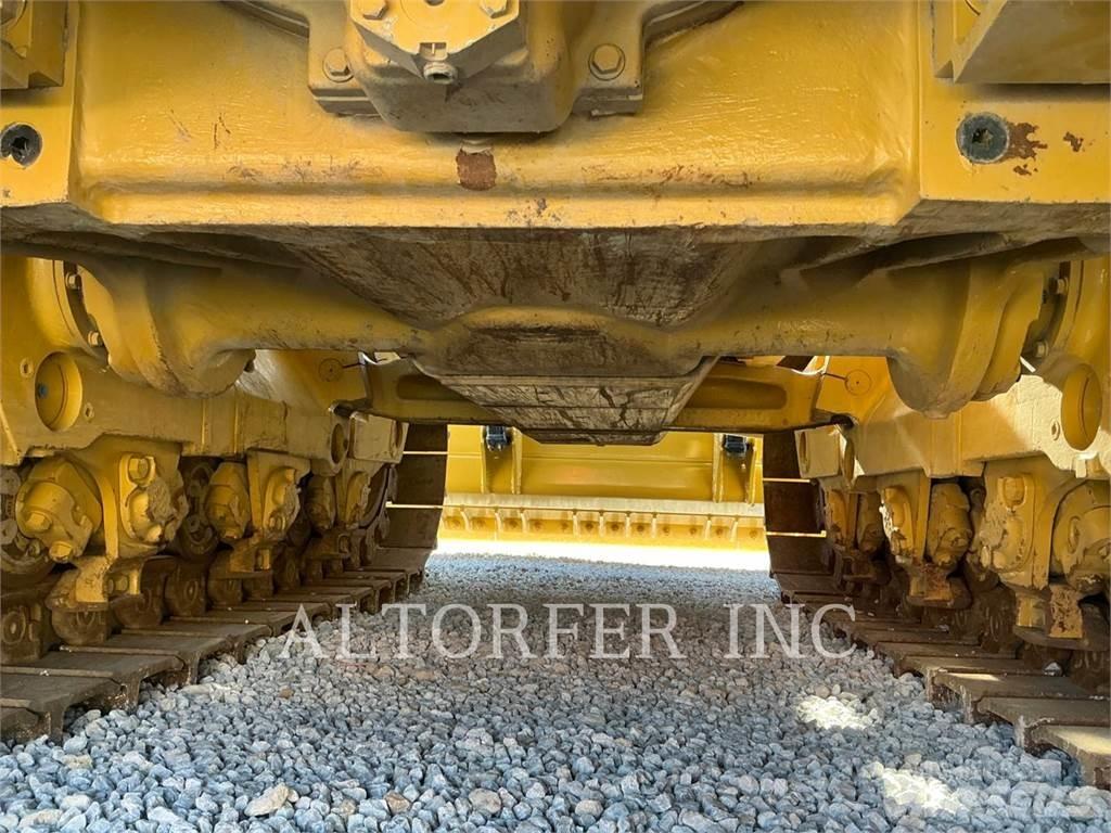 CAT D8T W Kāpurķēžu buldozeri